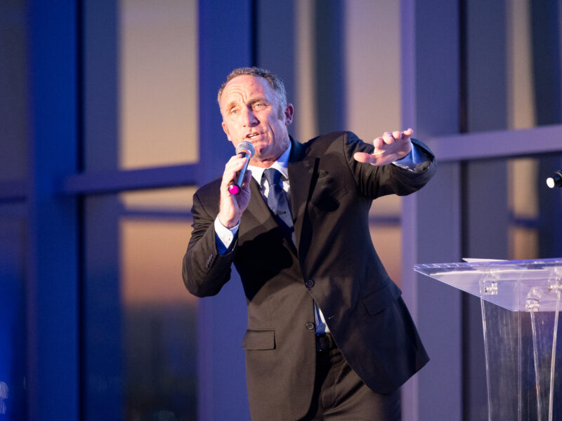 Eisner2024SunsetSkylineSocial311